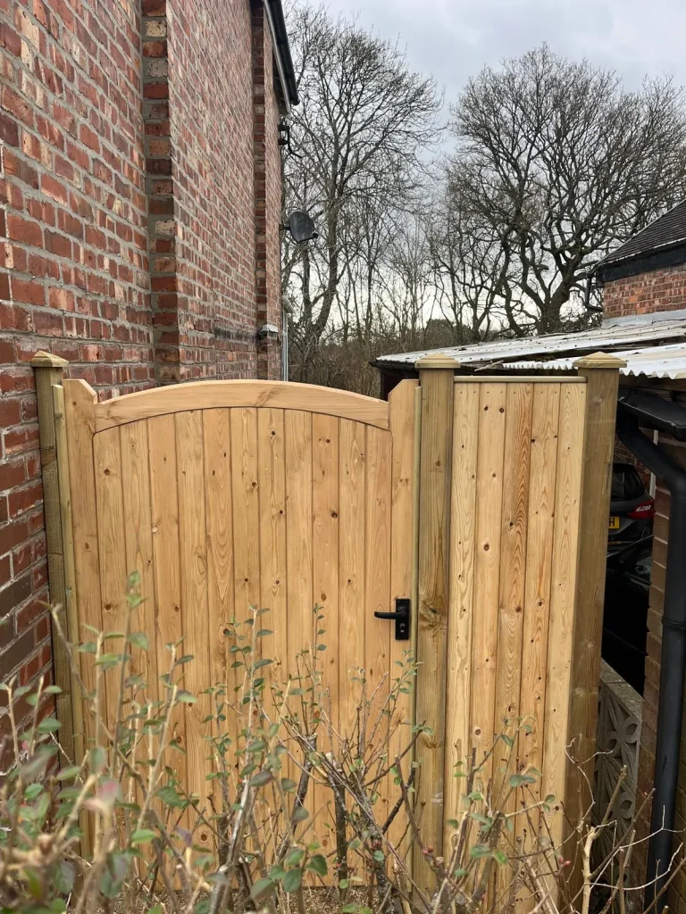 SKYLINE JOINERY AND INSTALL STOCKPORT - BESPOKE GATE 01